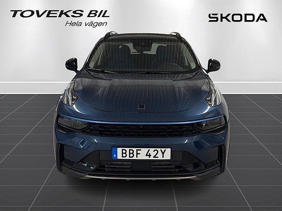 Vehicle Image 6