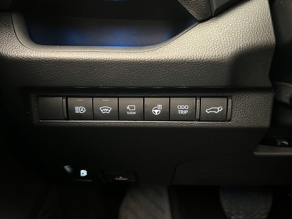 Vehicle Image 23