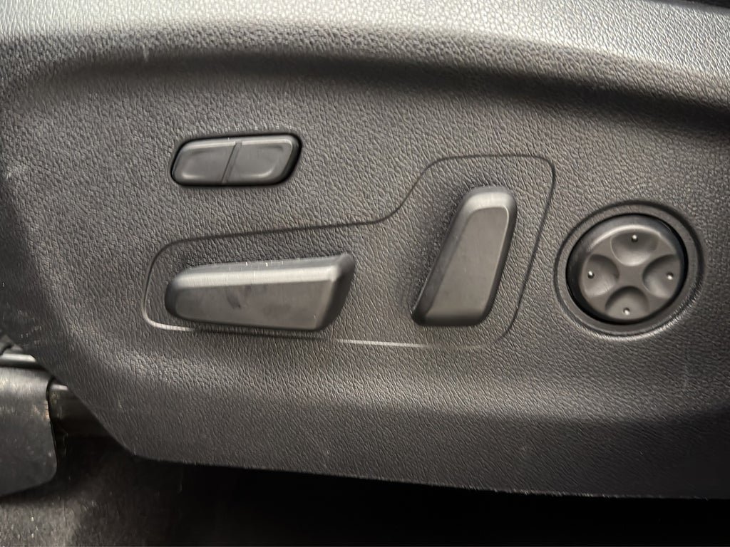 Vehicle Image 35