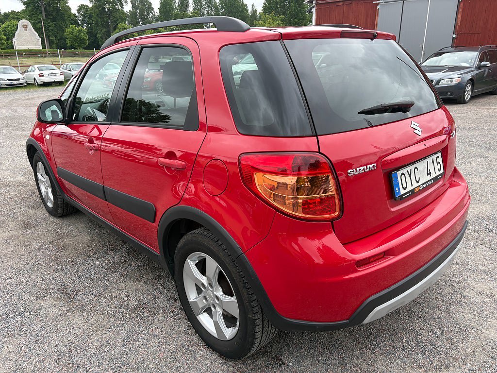 Vehicle Image 4