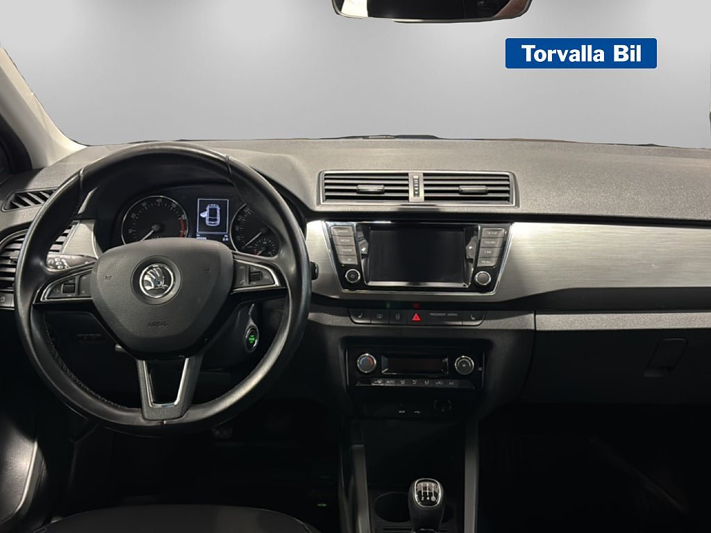 Vehicle Image 8