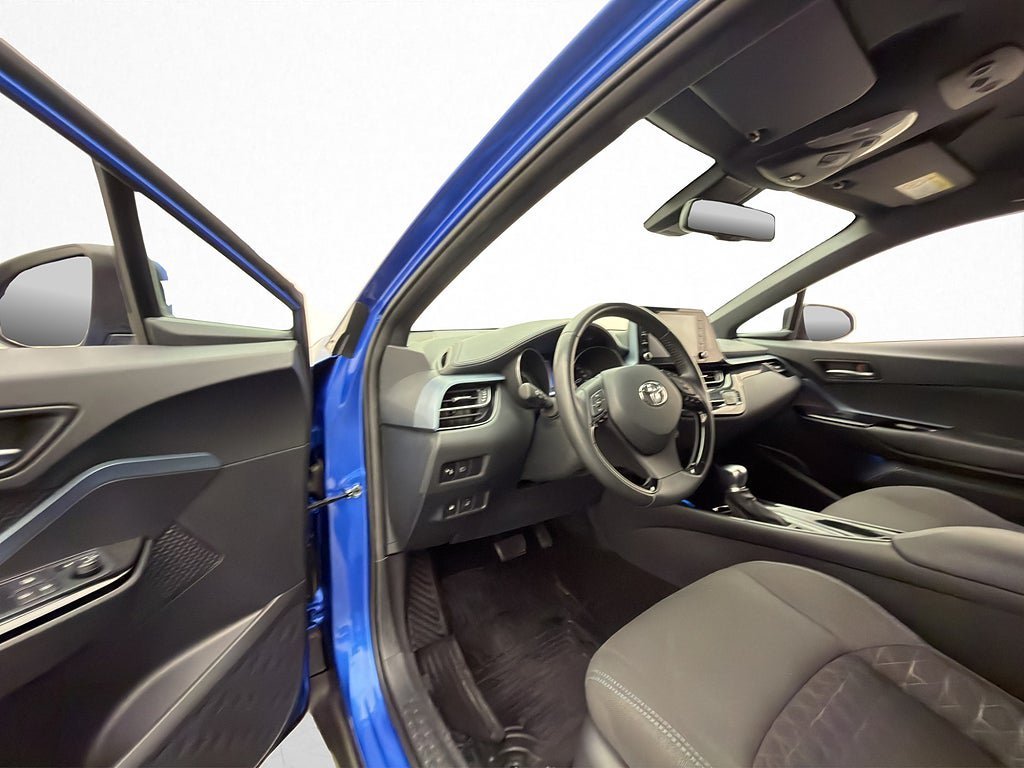 Vehicle Image 9