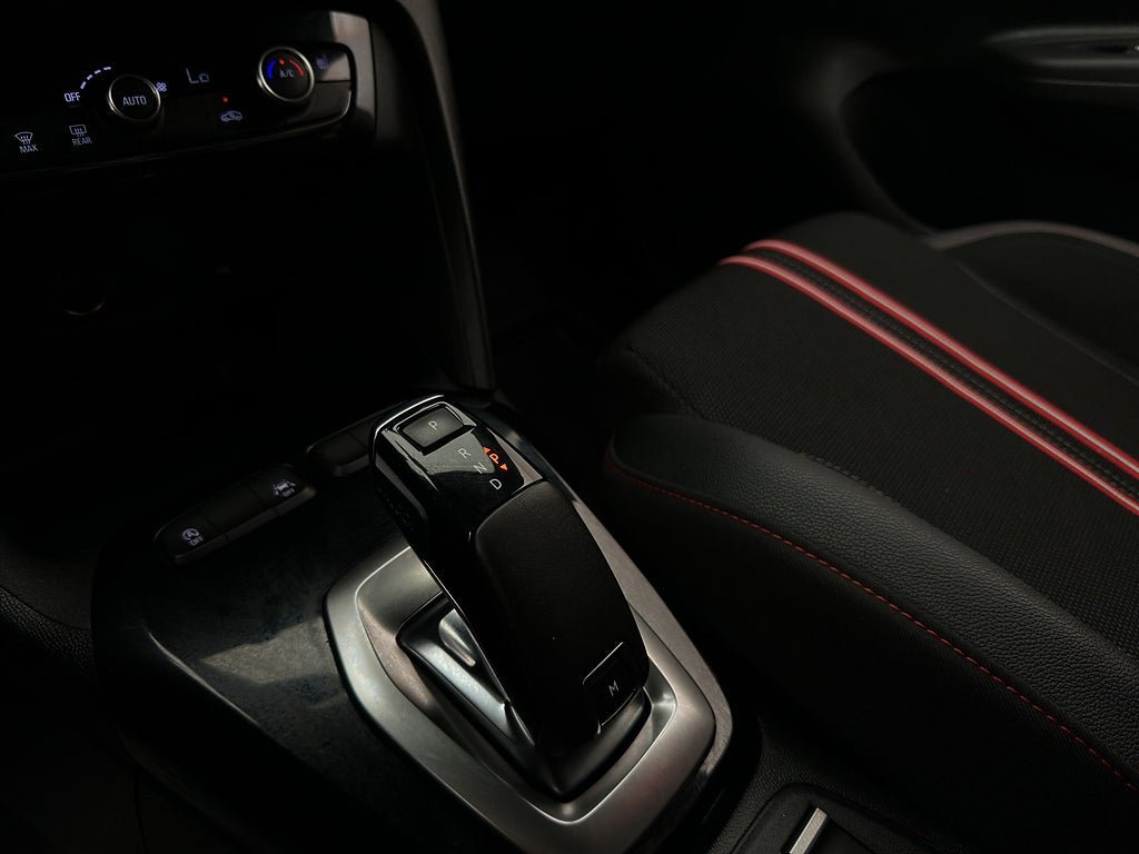 Vehicle Image 22