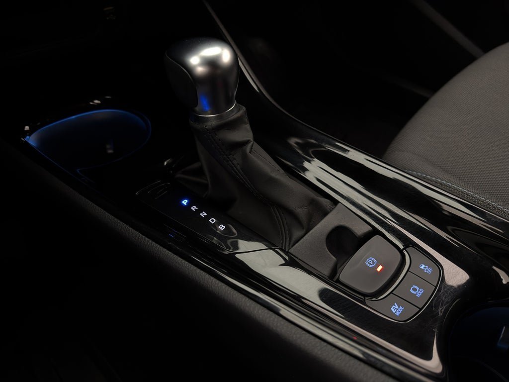Vehicle Image 21