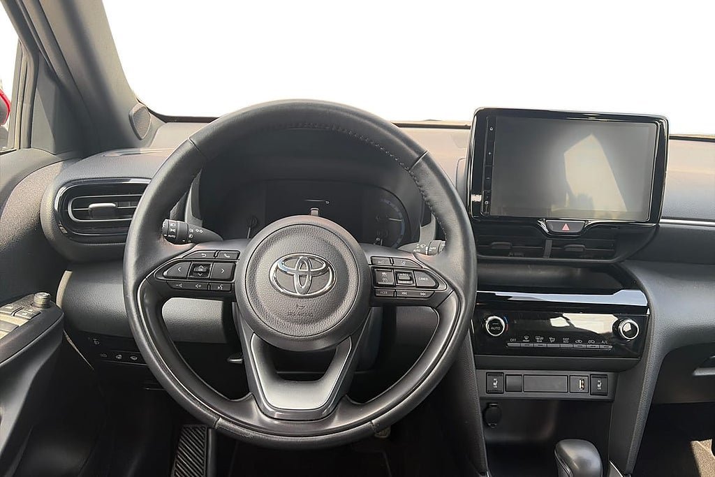 Vehicle Image 9
