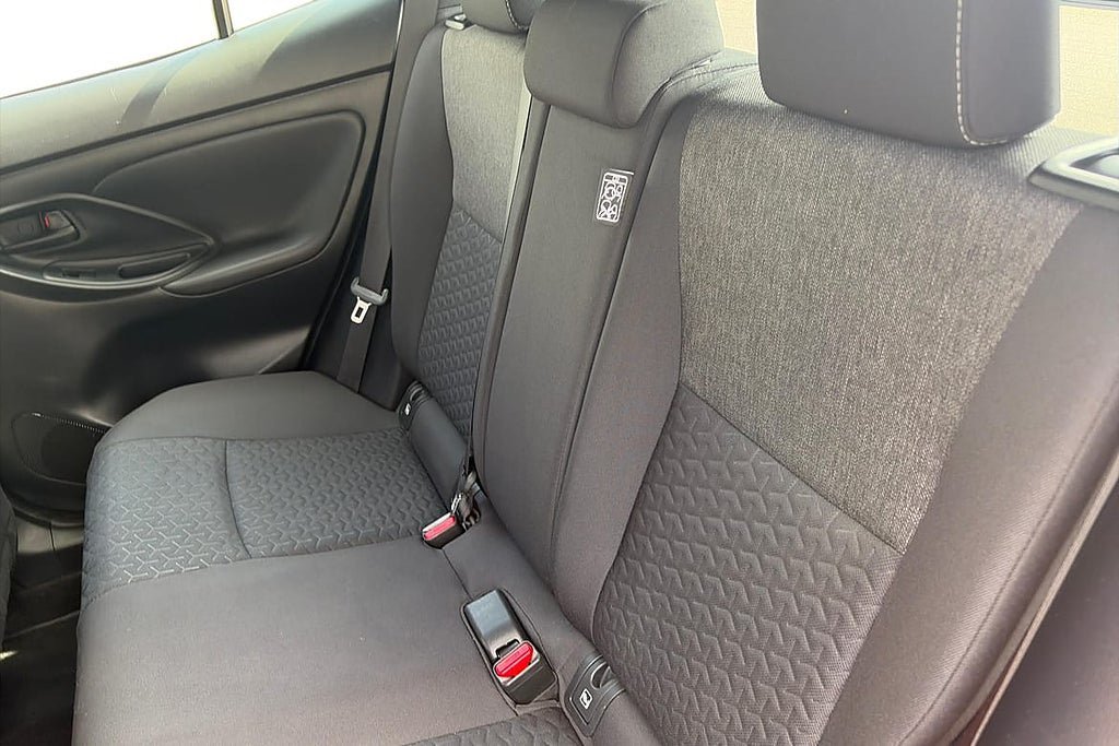 Vehicle Image 15