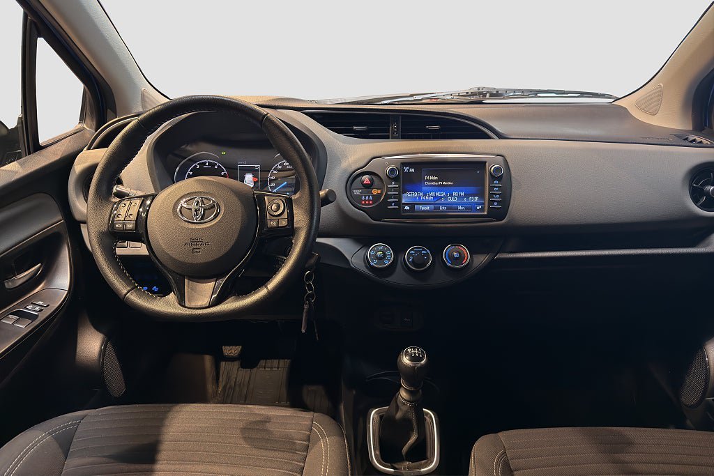 Vehicle Image 12