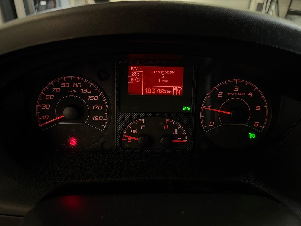 Vehicle Image 10