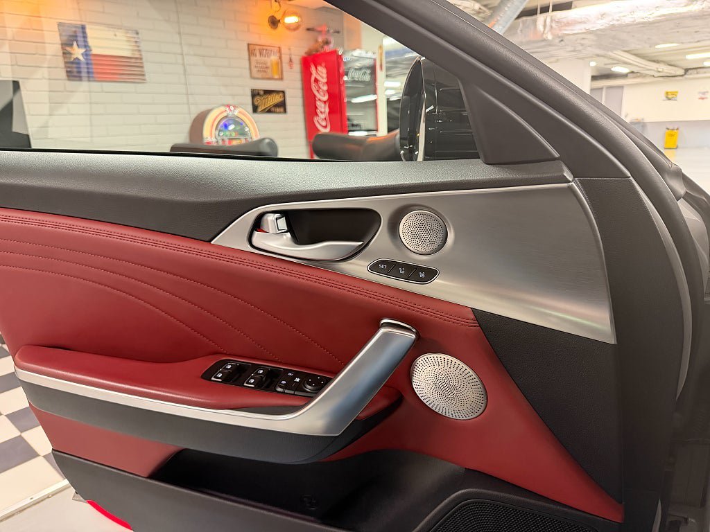 Vehicle Image 14