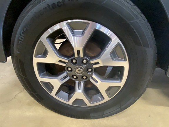 Vehicle Image 17