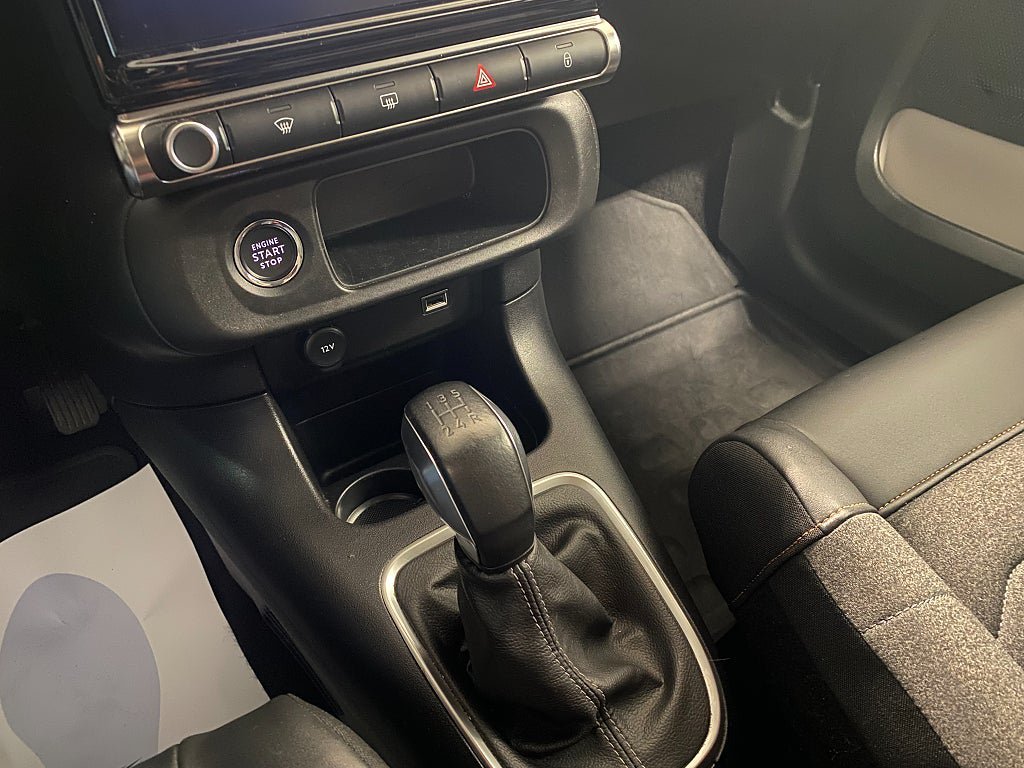 Vehicle Image 18