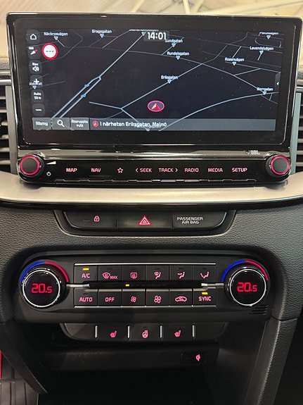 Vehicle Image 21
