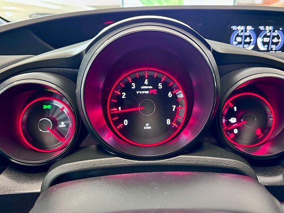 Vehicle Image 24