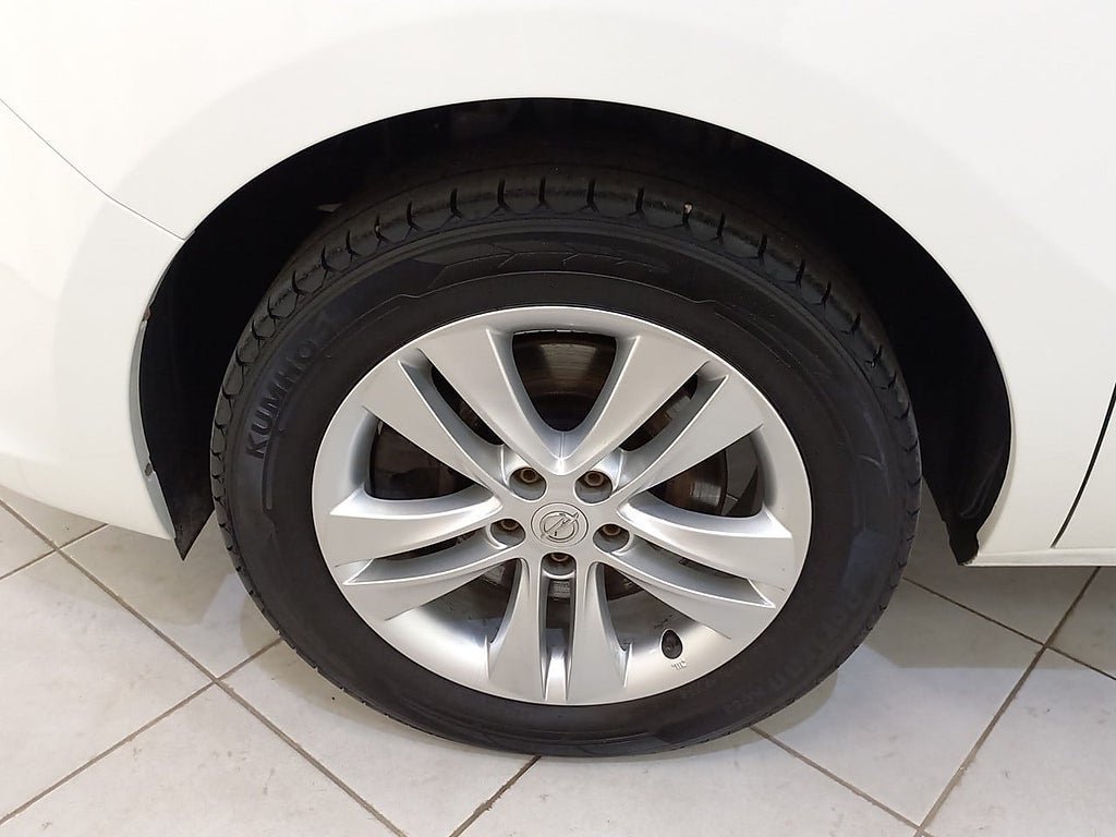 Vehicle Image 11