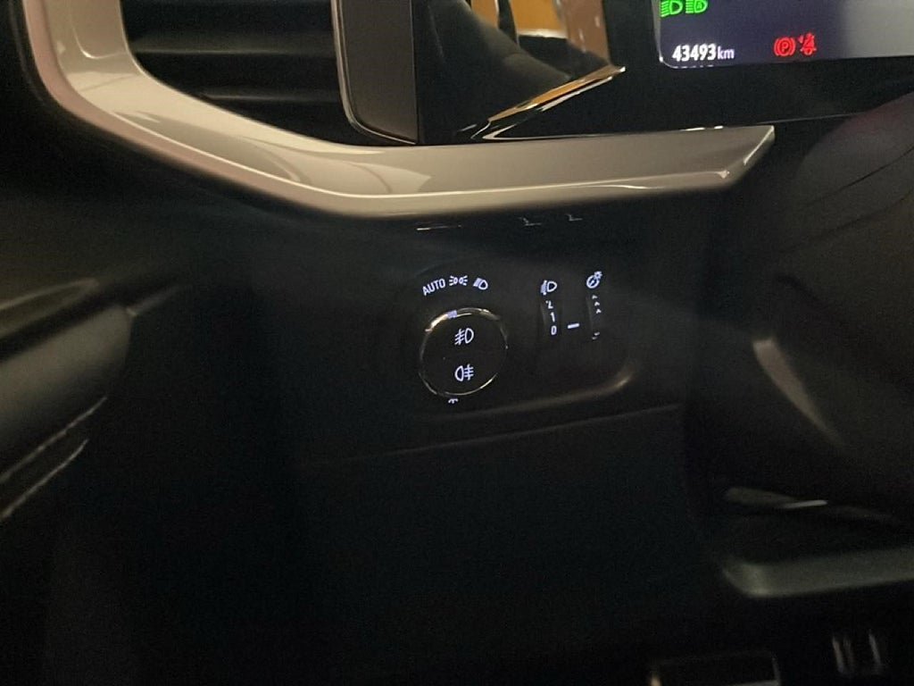 Vehicle Image 17