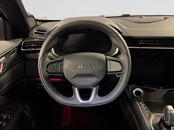 Vehicle Image 16