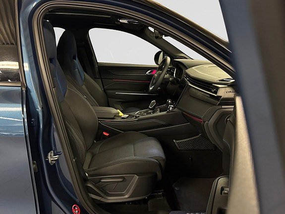 Vehicle Image 23