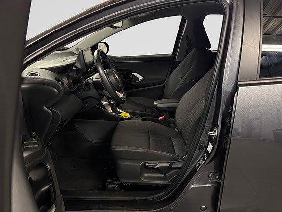 Vehicle Image 11