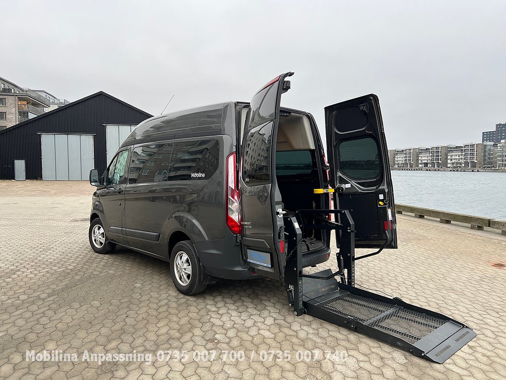 Vehicle Image 21