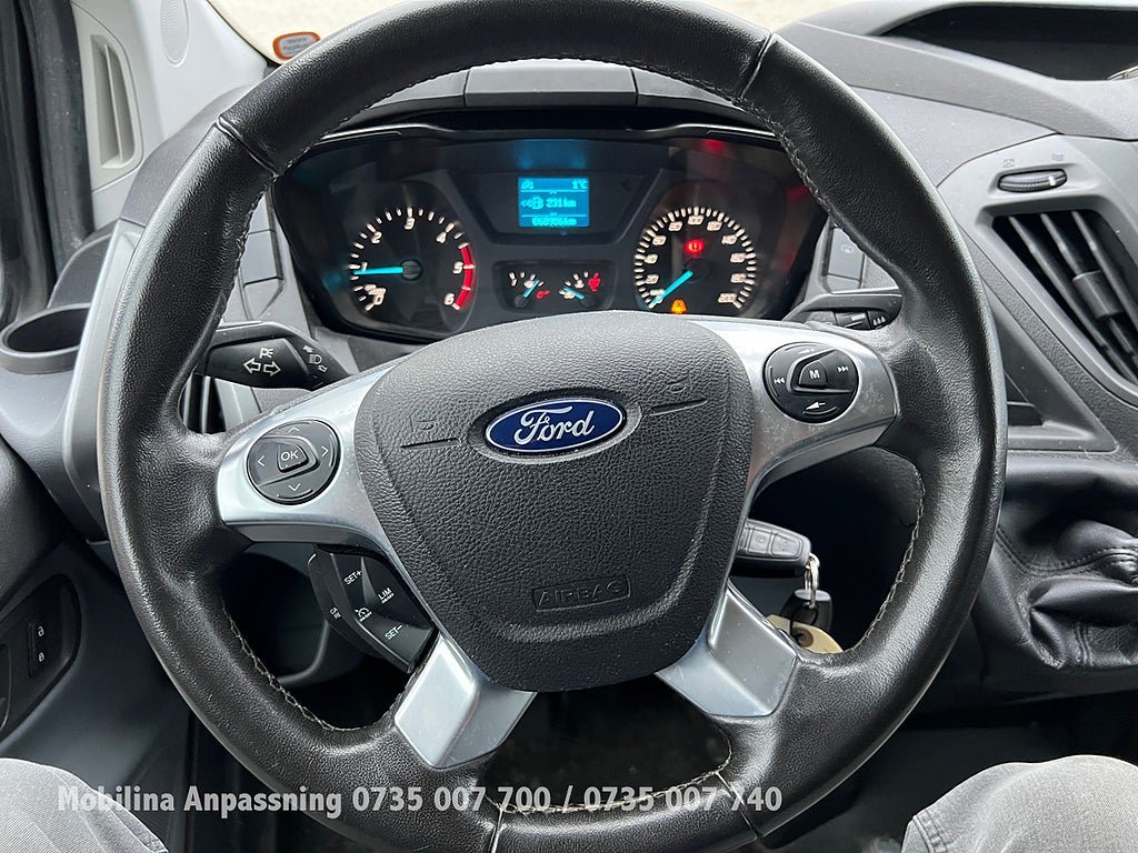 Vehicle Image 26