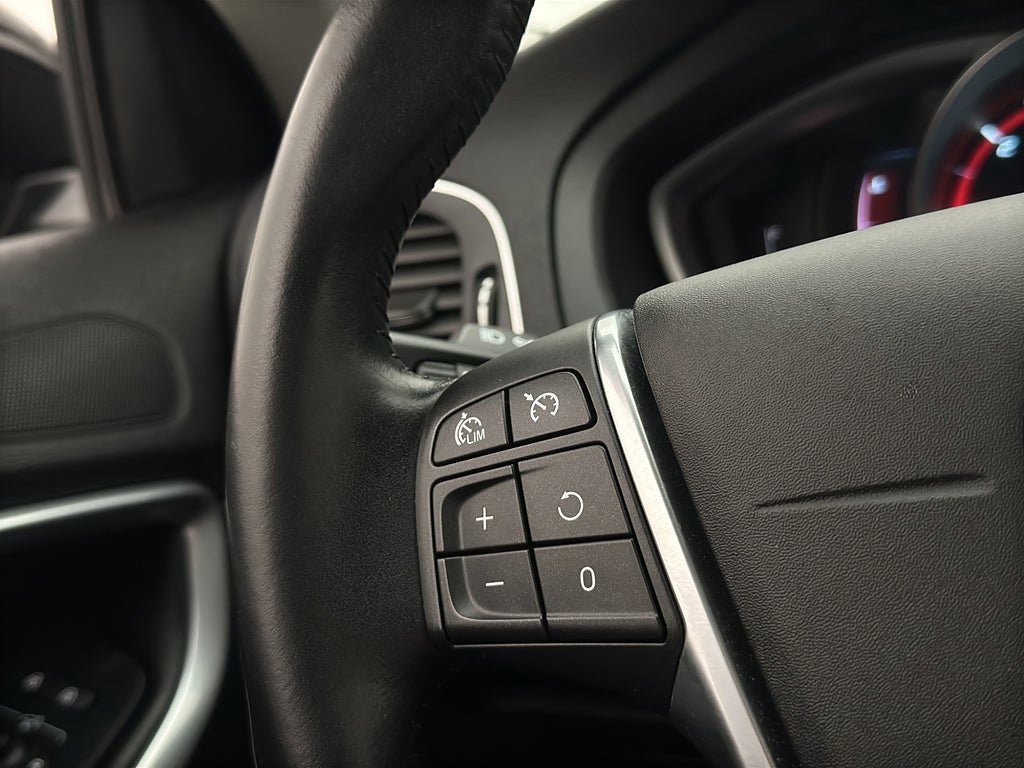 Vehicle Image 29