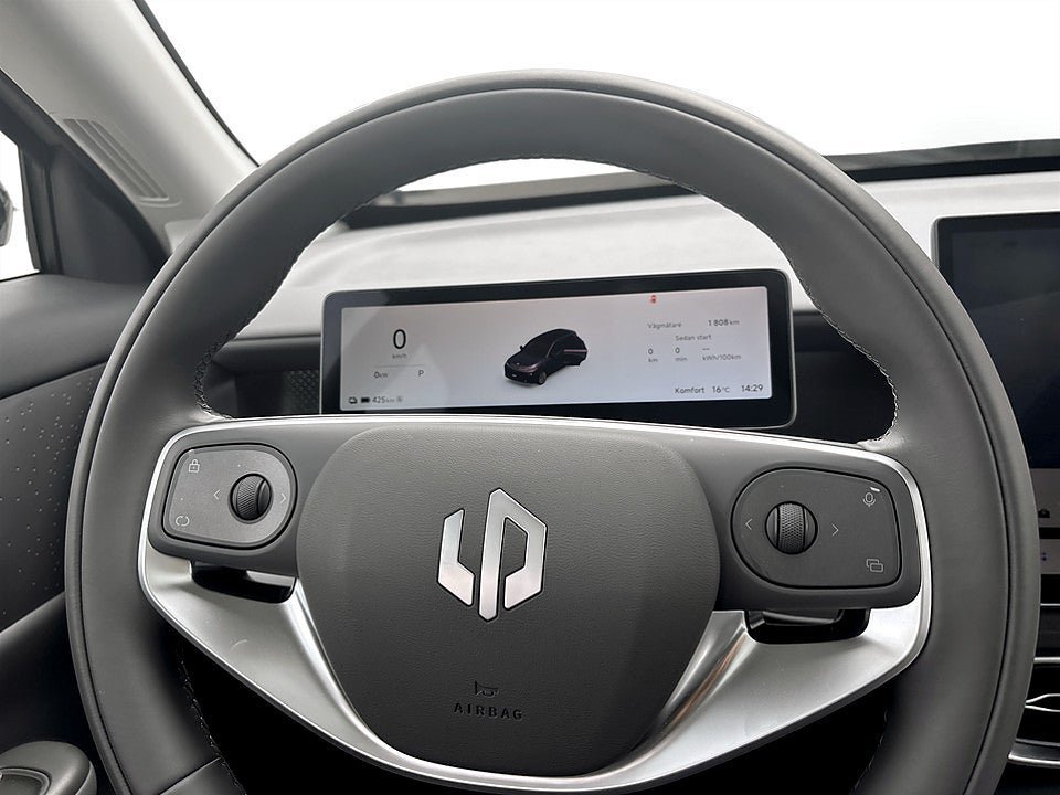 Vehicle Image 11