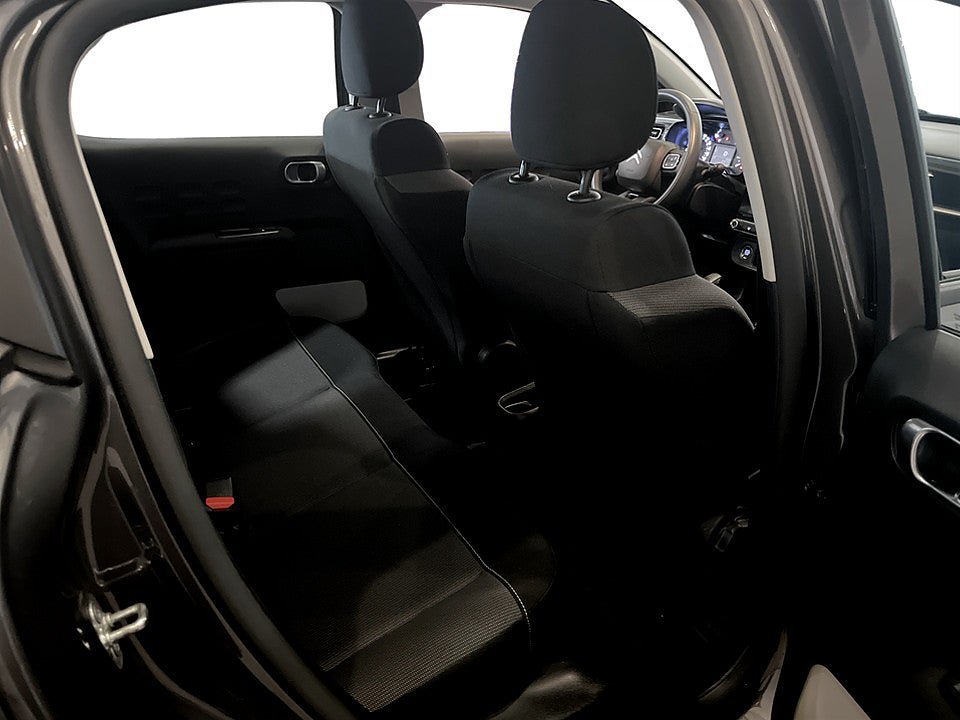 Vehicle Image 14
