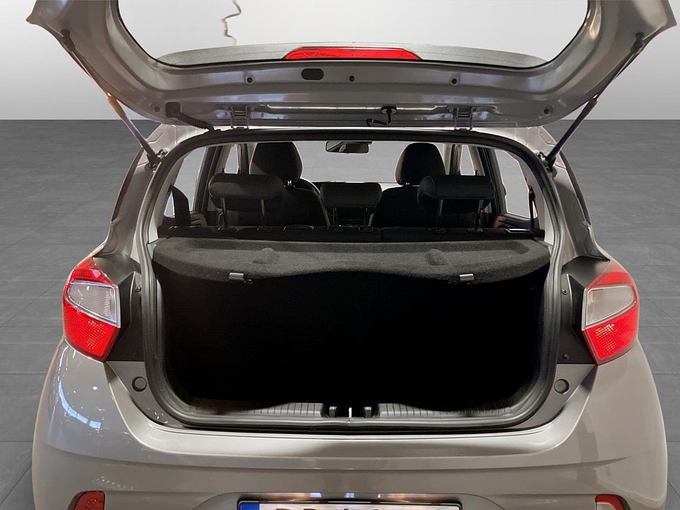 Vehicle Image 15