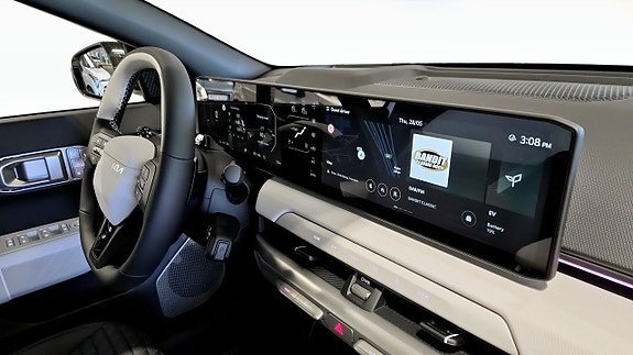 Vehicle Image 12