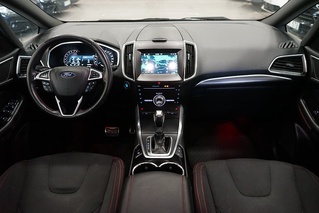 Vehicle Image 12