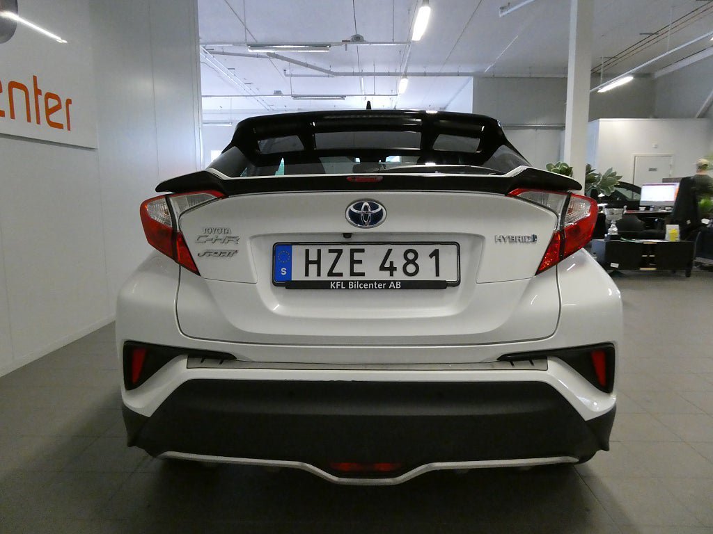 Vehicle Image 10