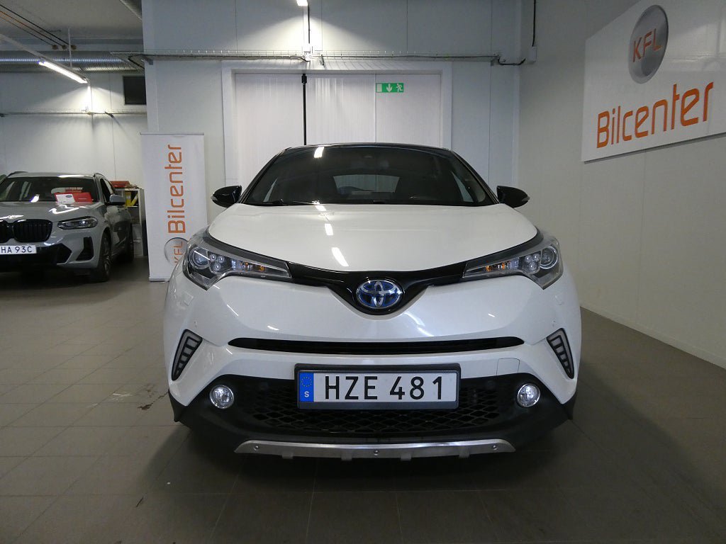 Vehicle Image 13