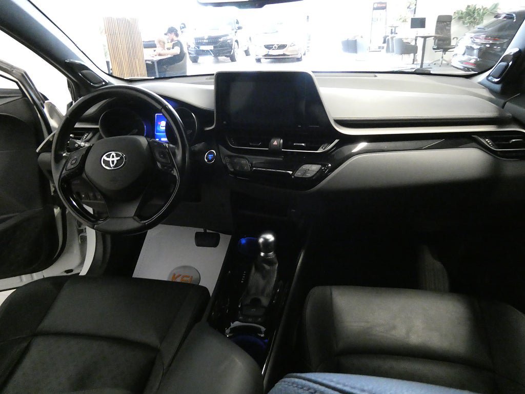 Vehicle Image 15