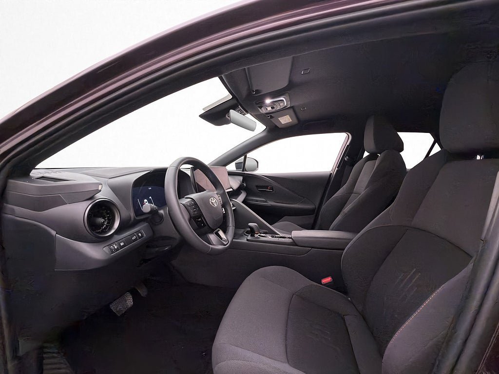 Vehicle Image 11