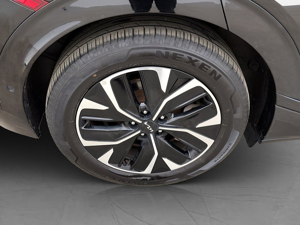 Vehicle Image 31