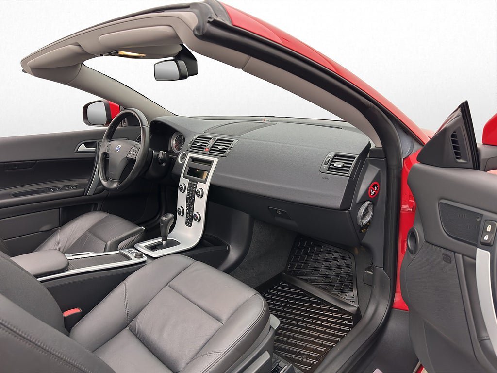 Vehicle Image 24