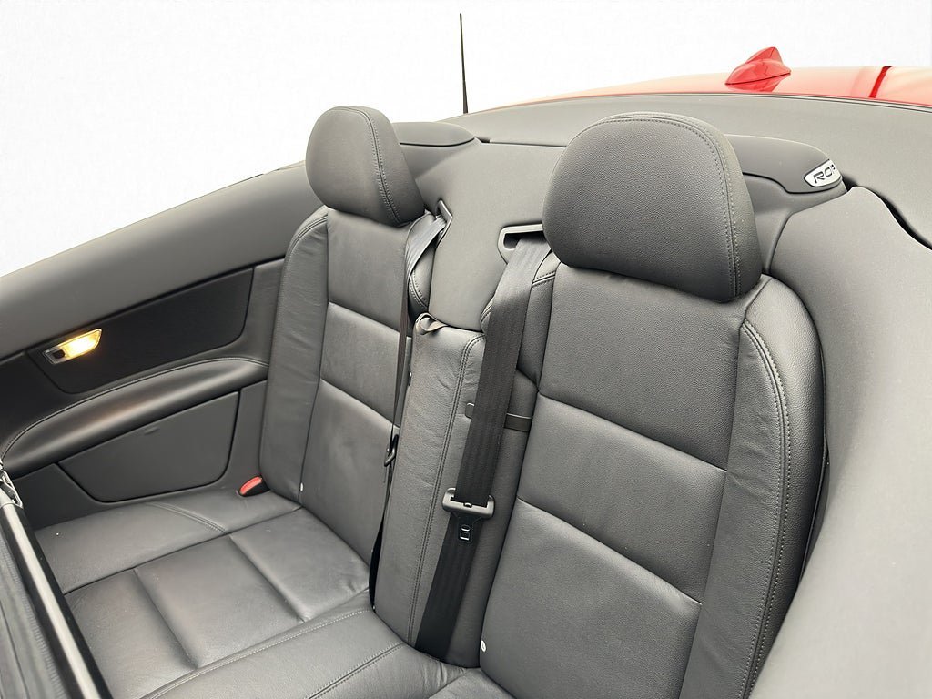 Vehicle Image 25