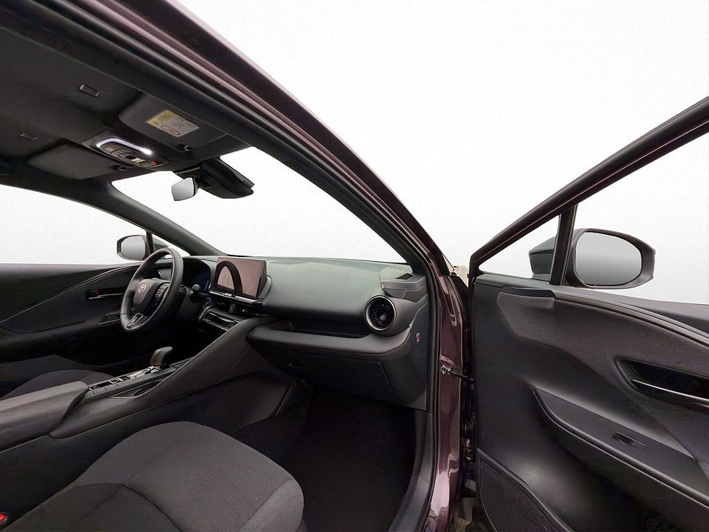 Vehicle Image 25