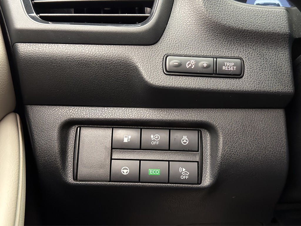 Vehicle Image 29