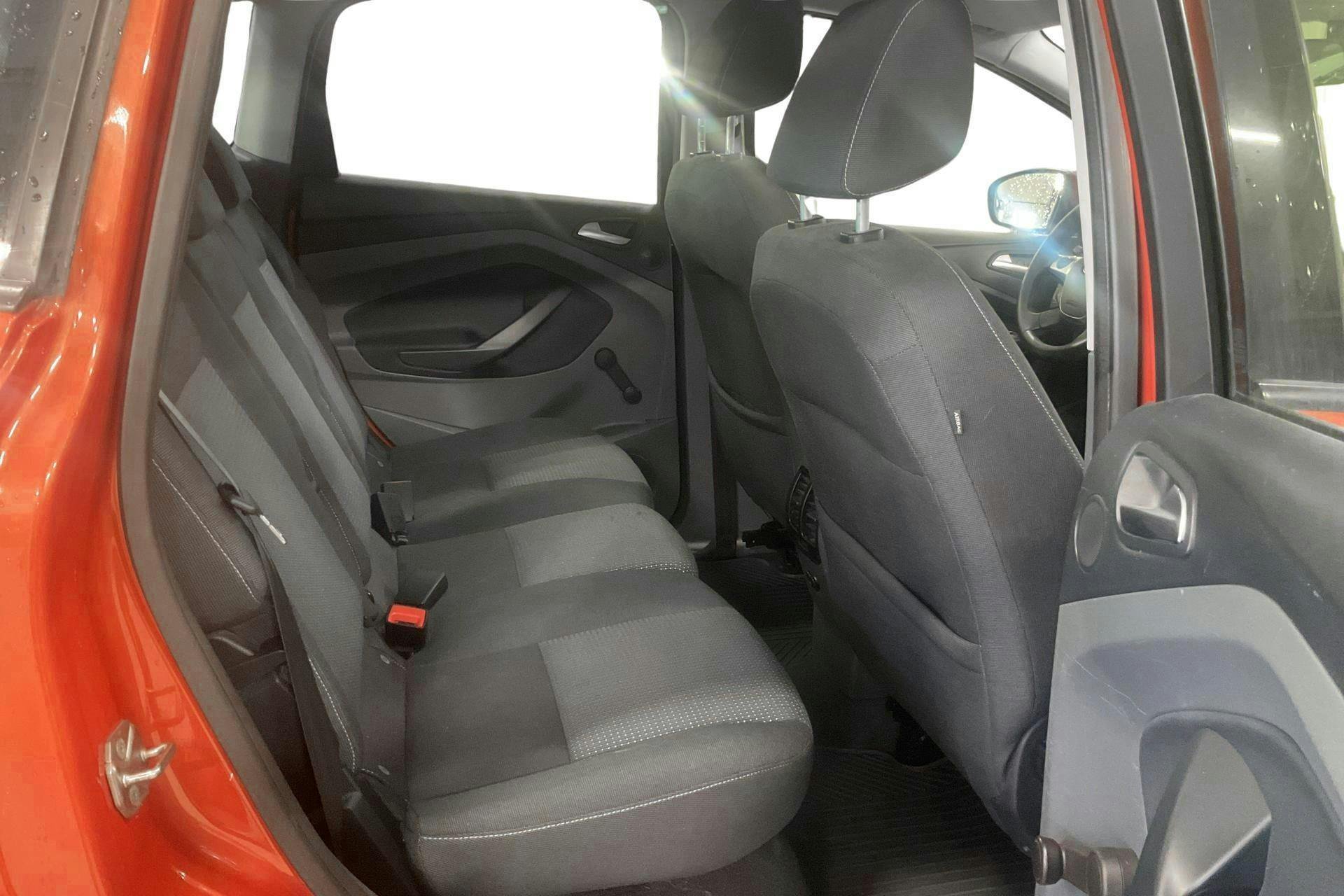 Vehicle Image 8