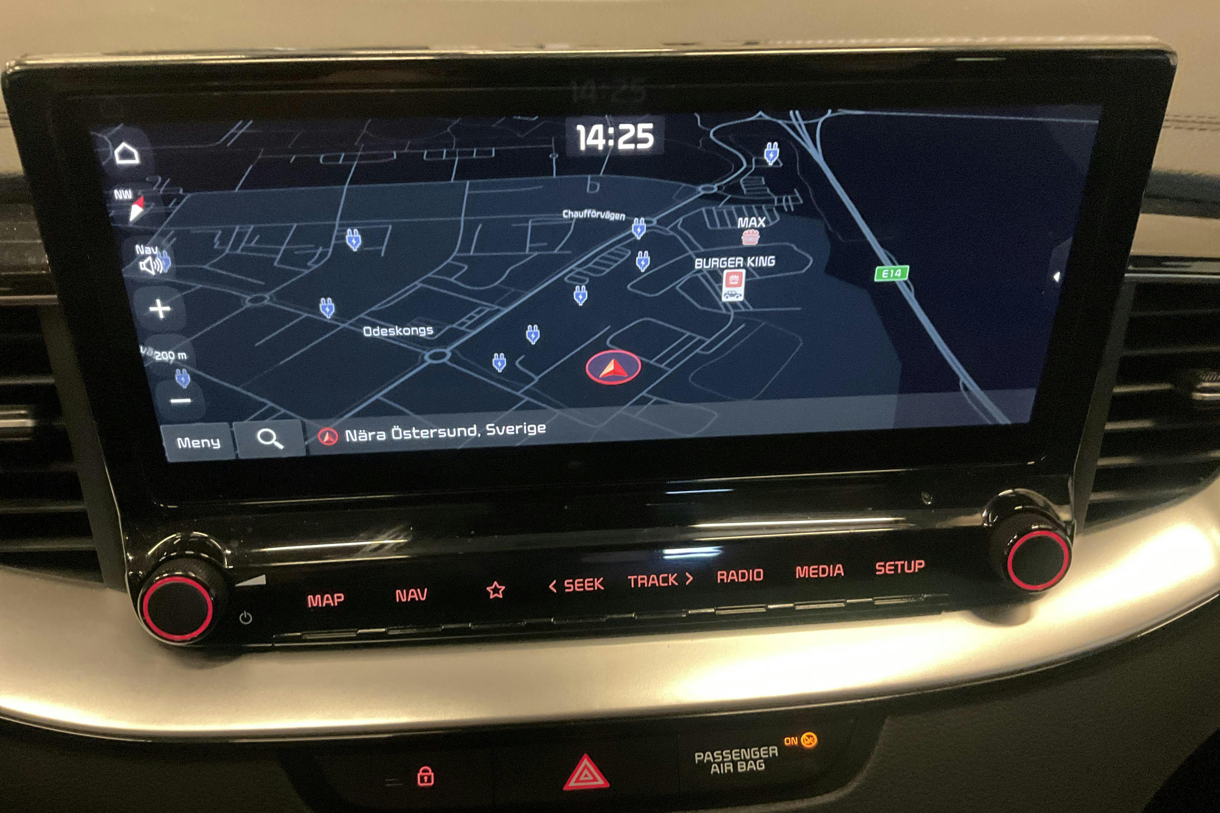 Vehicle Image 12