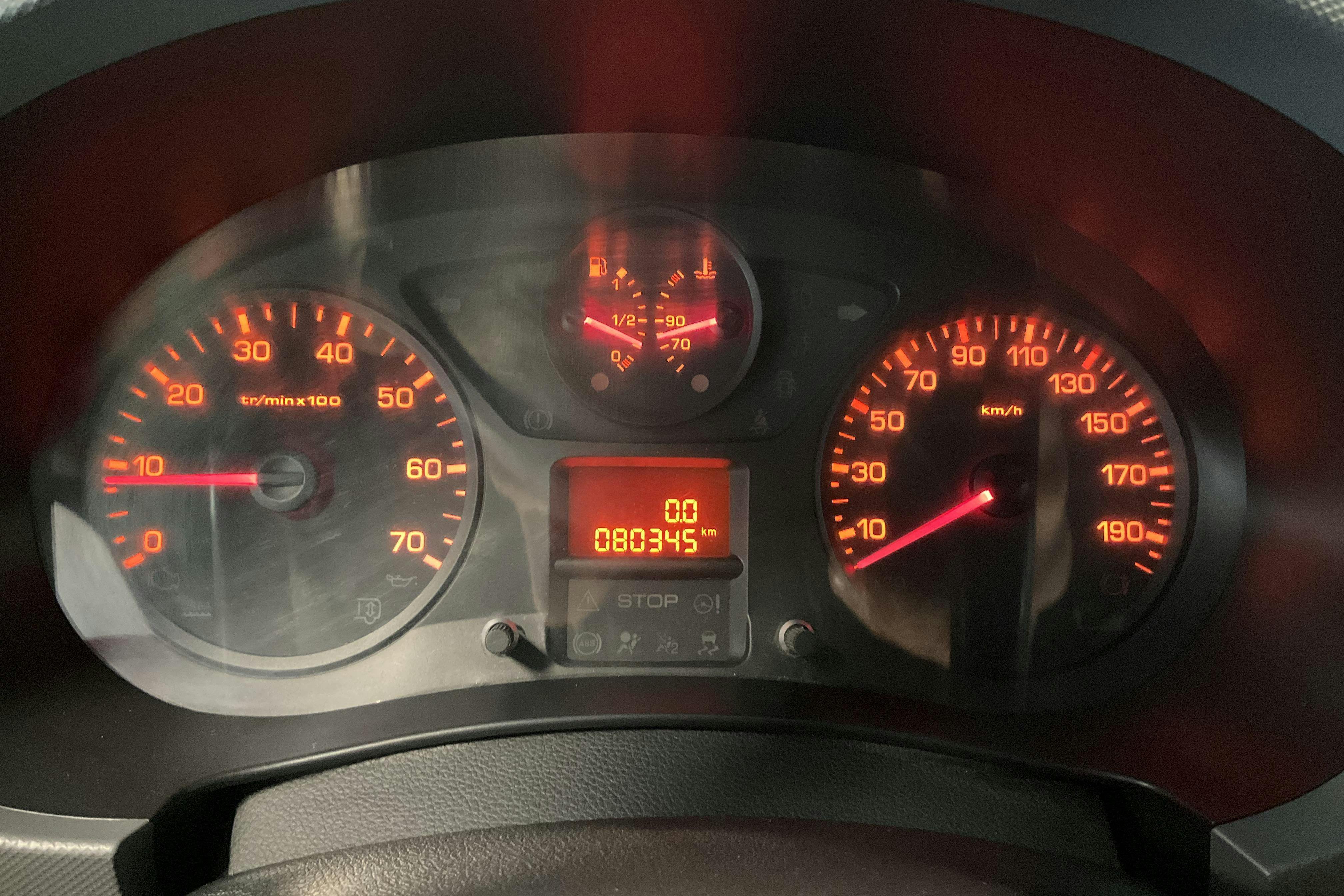 Vehicle Image 9