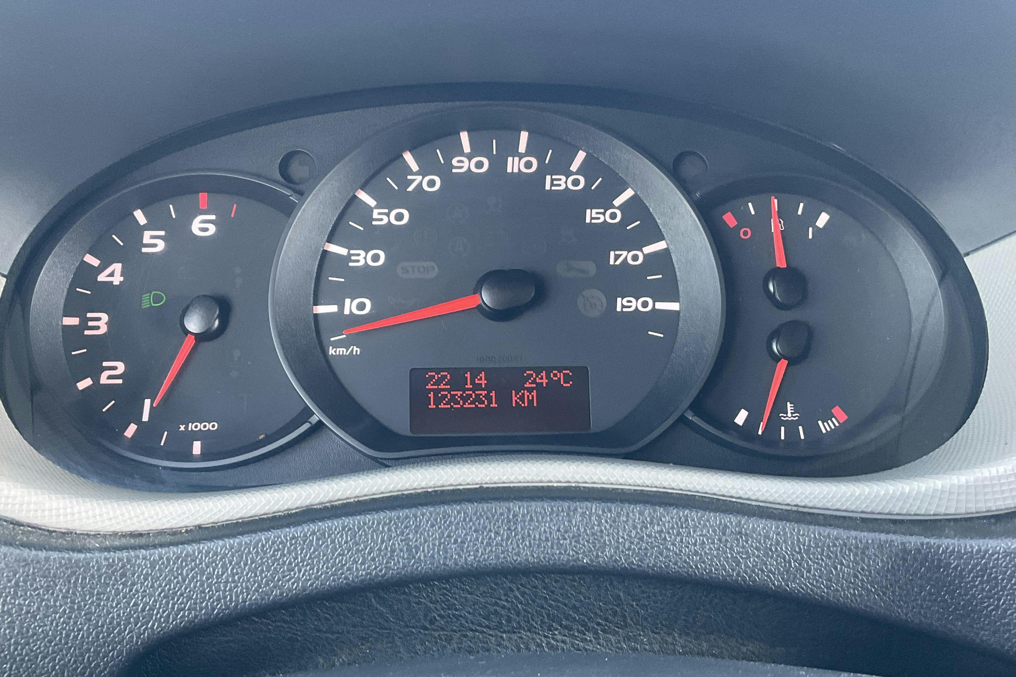 Vehicle Image 10