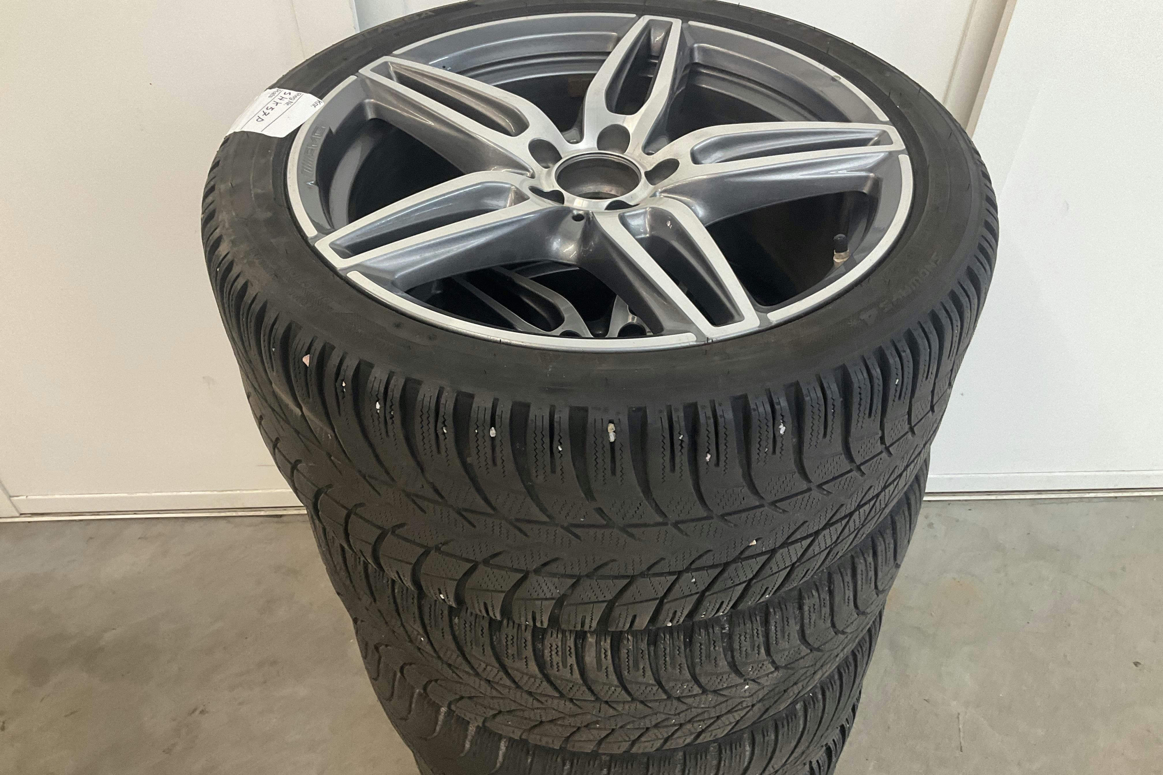 Vehicle Image 14