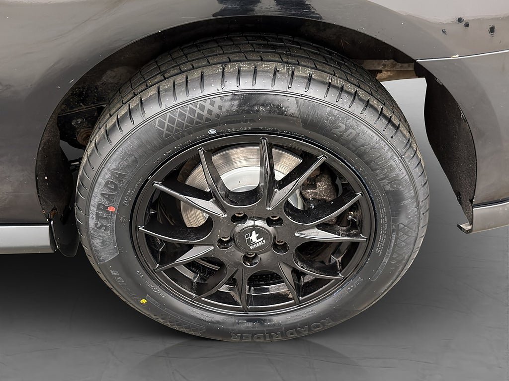 Vehicle Image 36