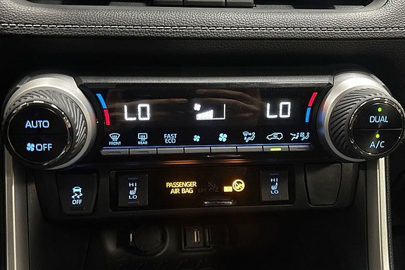 Vehicle Image 24