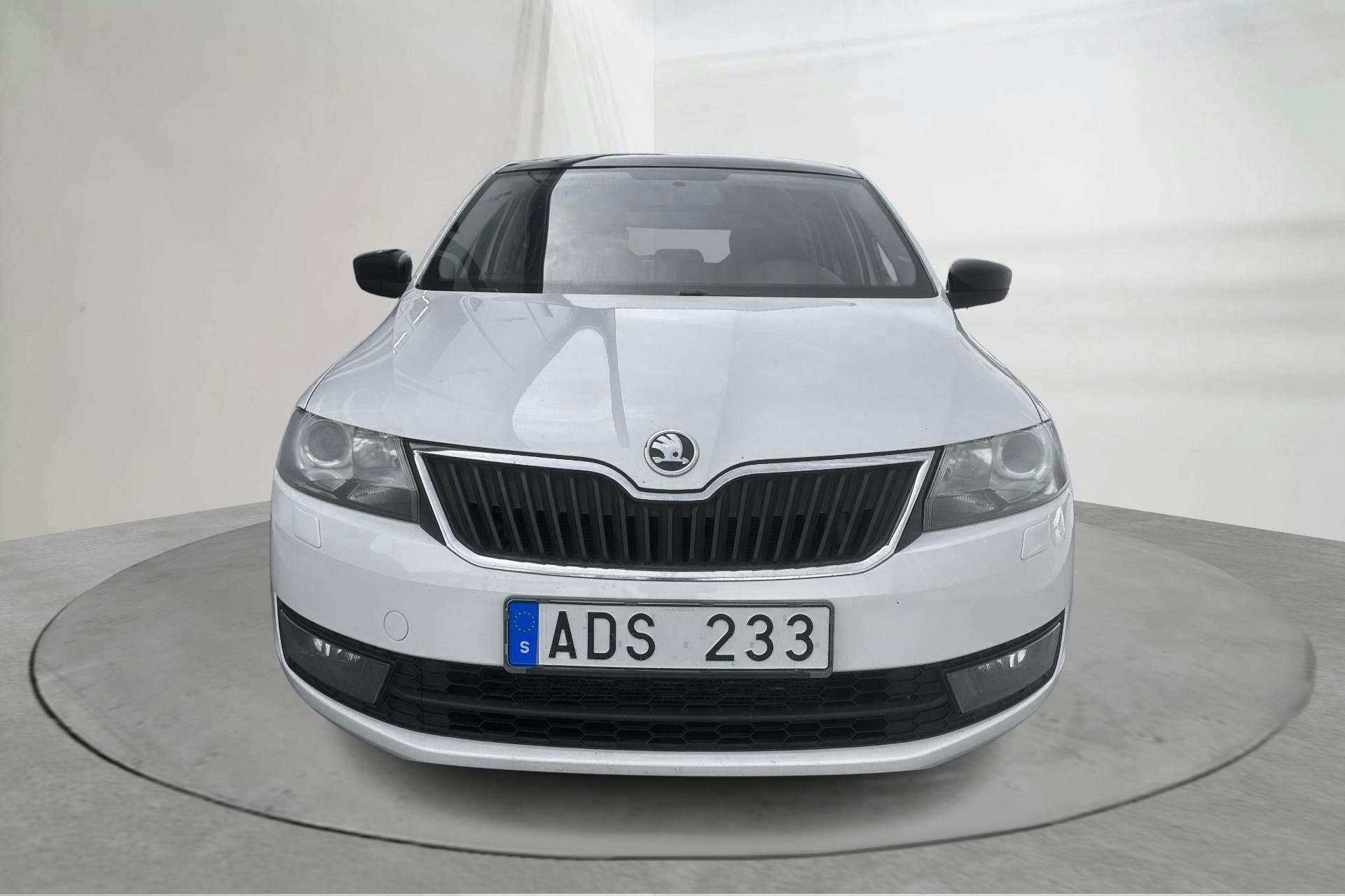 Vehicle Image 4