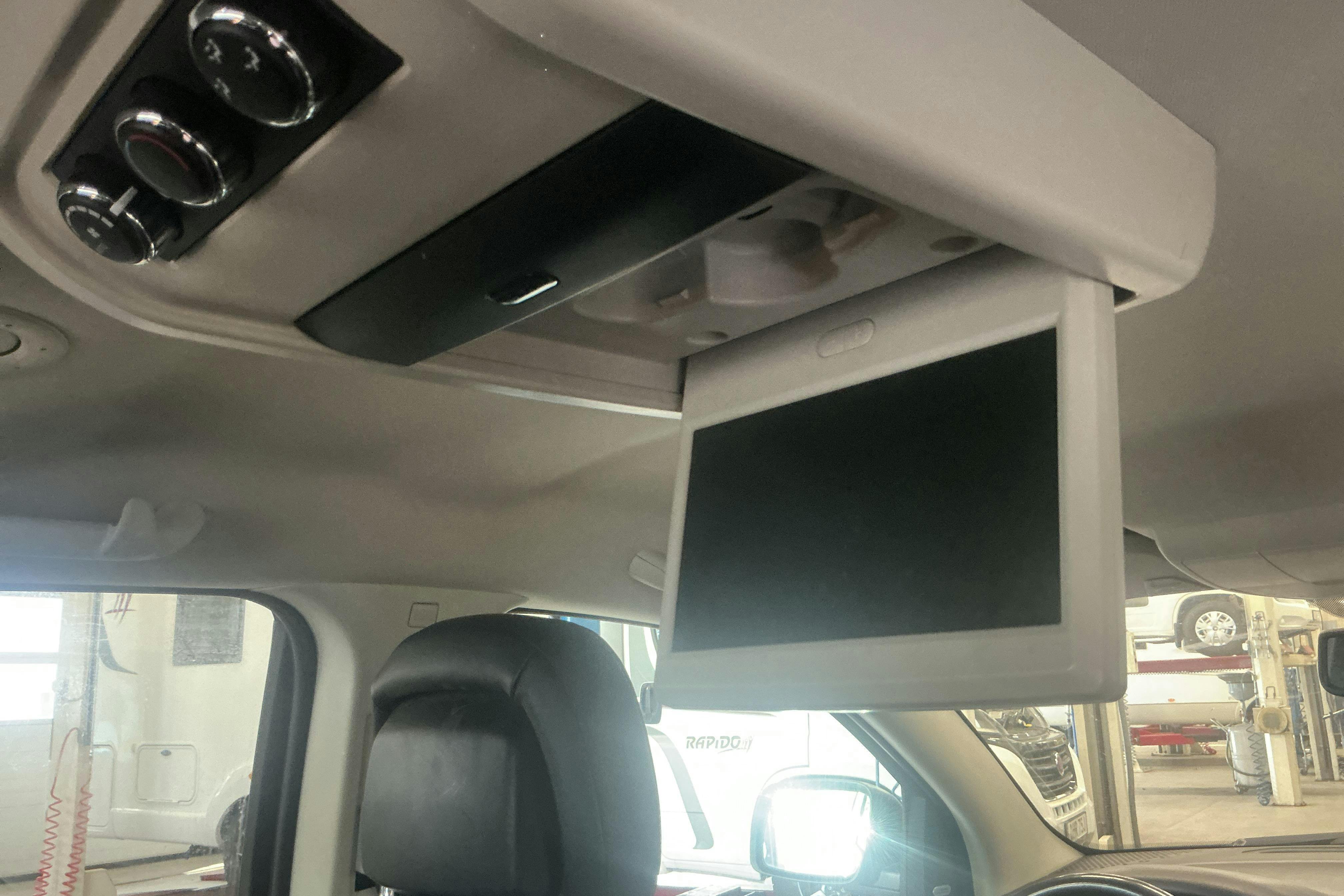 Vehicle Image 15