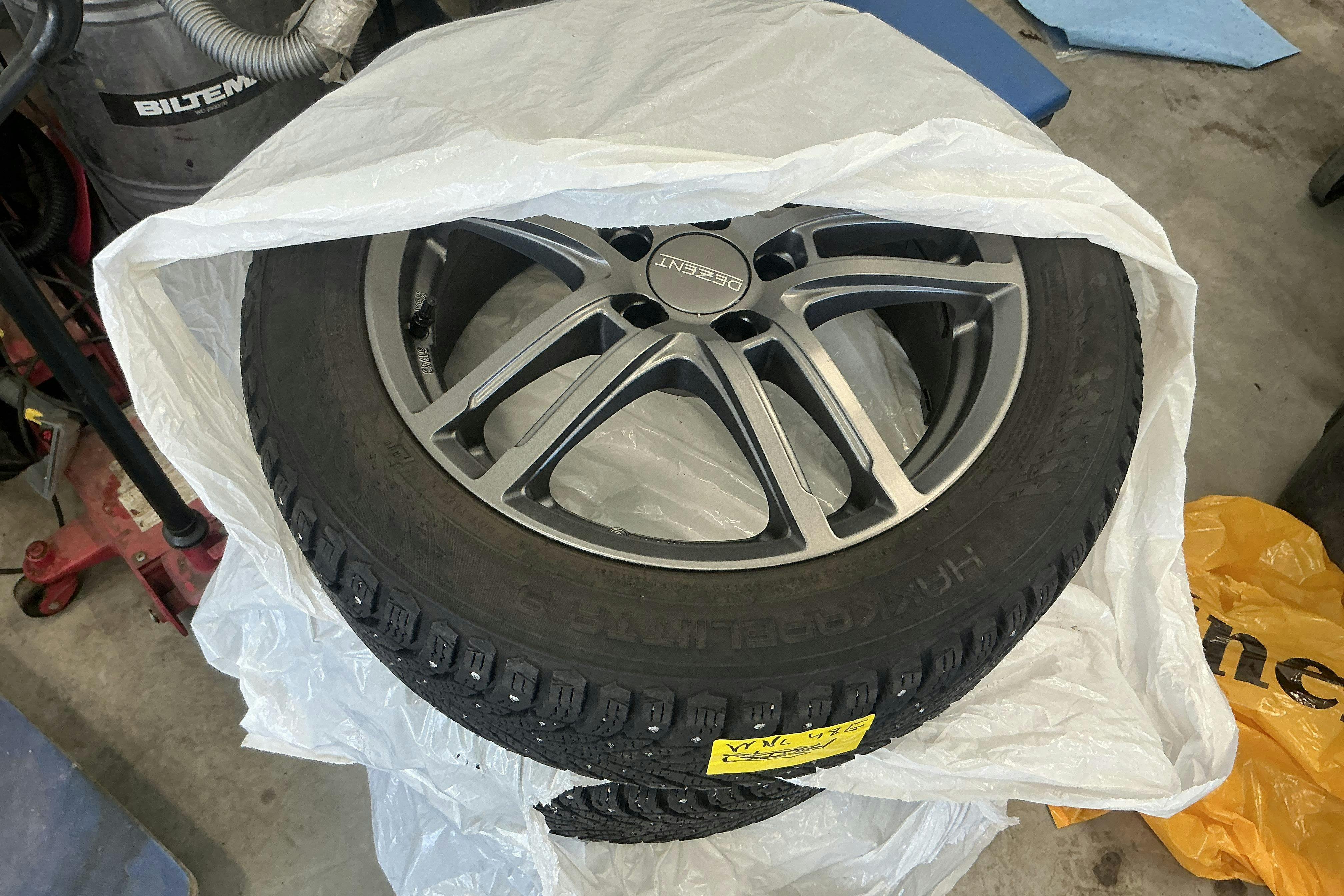 Vehicle Image 17