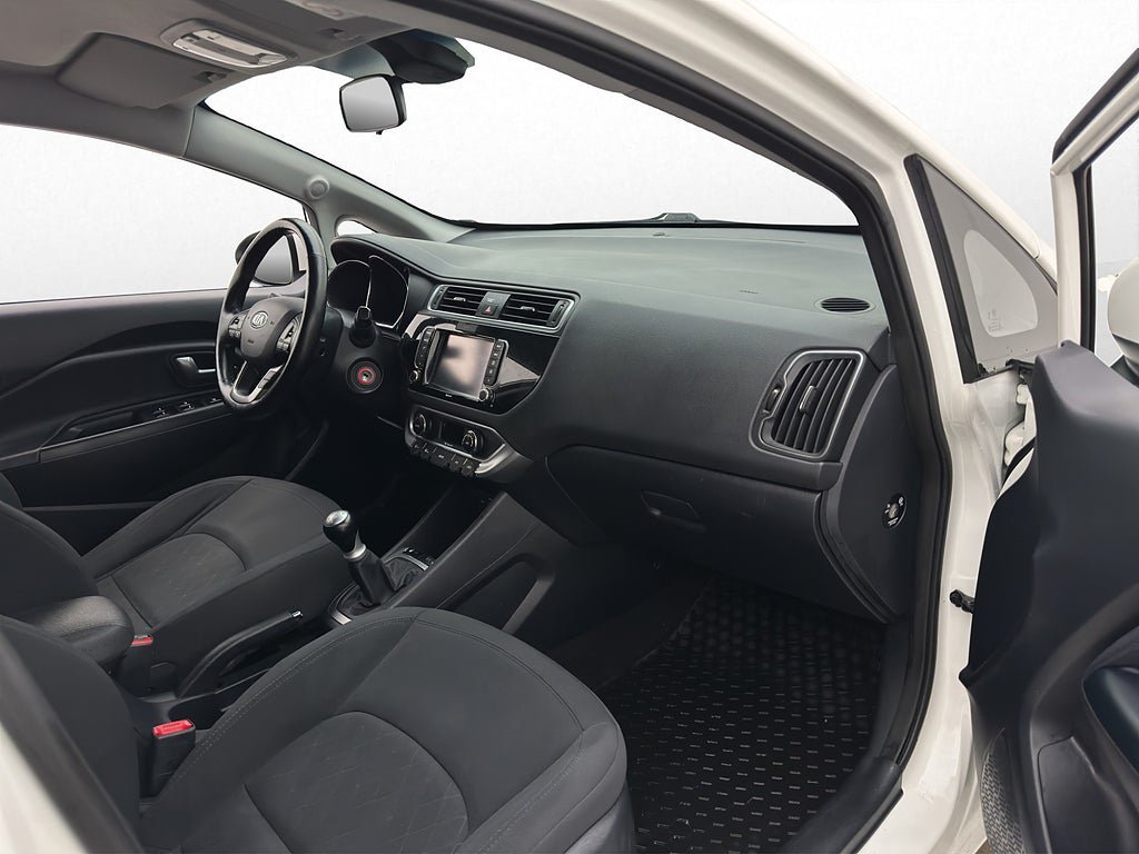 Vehicle Image 24